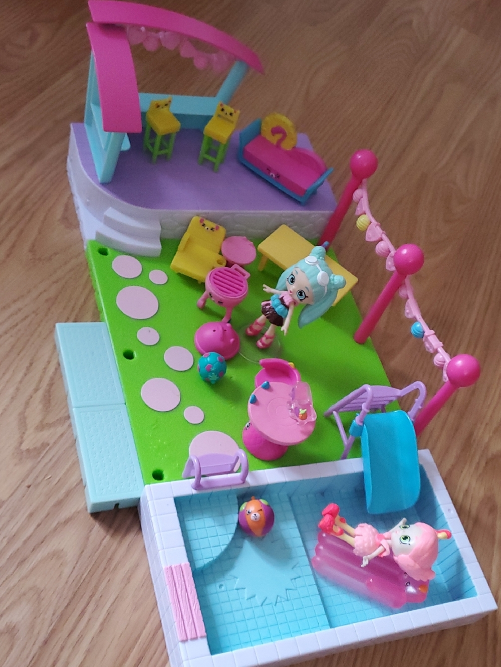 Shopkins Happy Places Pool